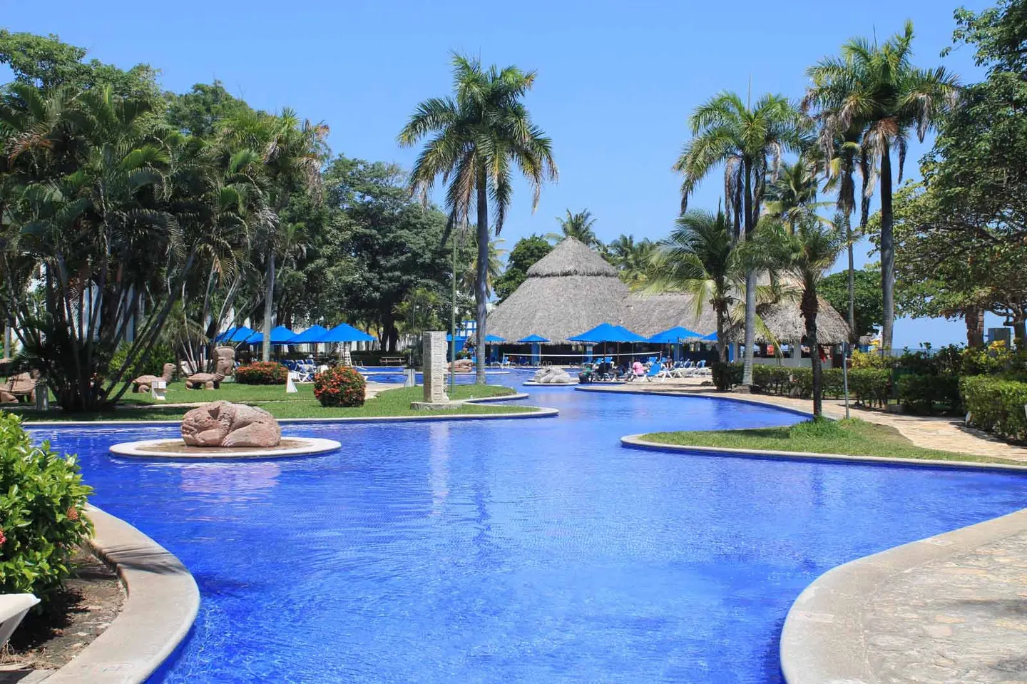 Decameron Salinitas, El Salvador
