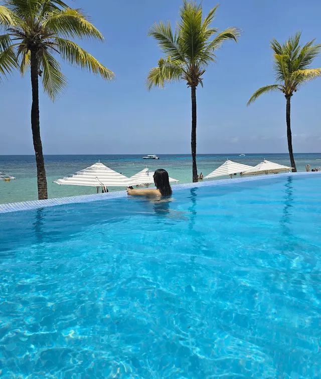 West Bay, Roatán