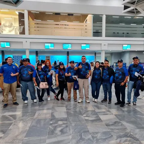 Grupo corporativo durante viaje internacional coordinado por Viva Travel